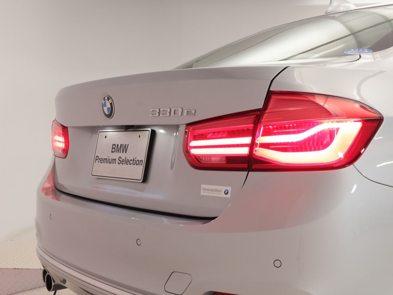 330E IPERFORMANCE SEDAN RHD