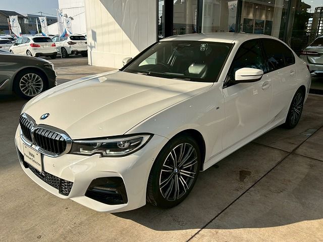 G20 320d xDrive RHD Saloon