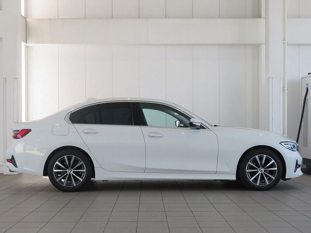 318i Berline RHD