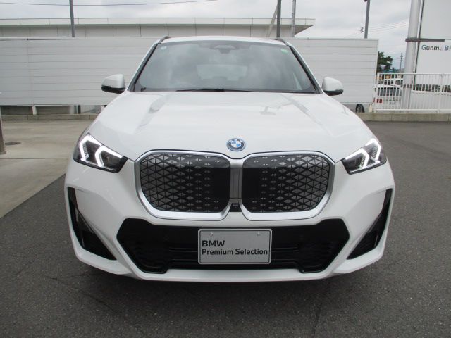 U11 iX1 xDrive30