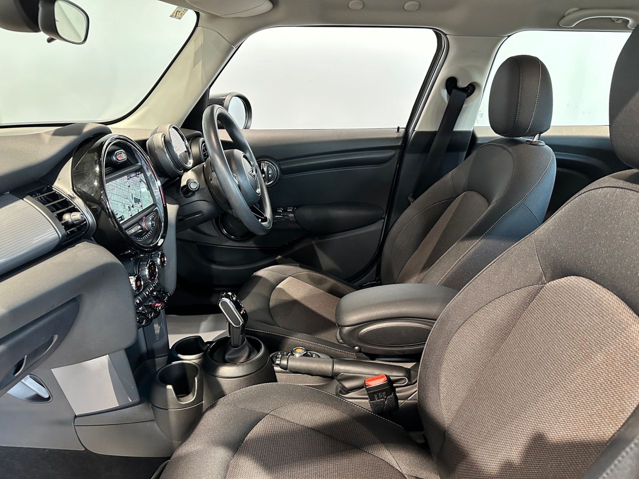 F55 MINI Cooper 5-Door Hatch LCI