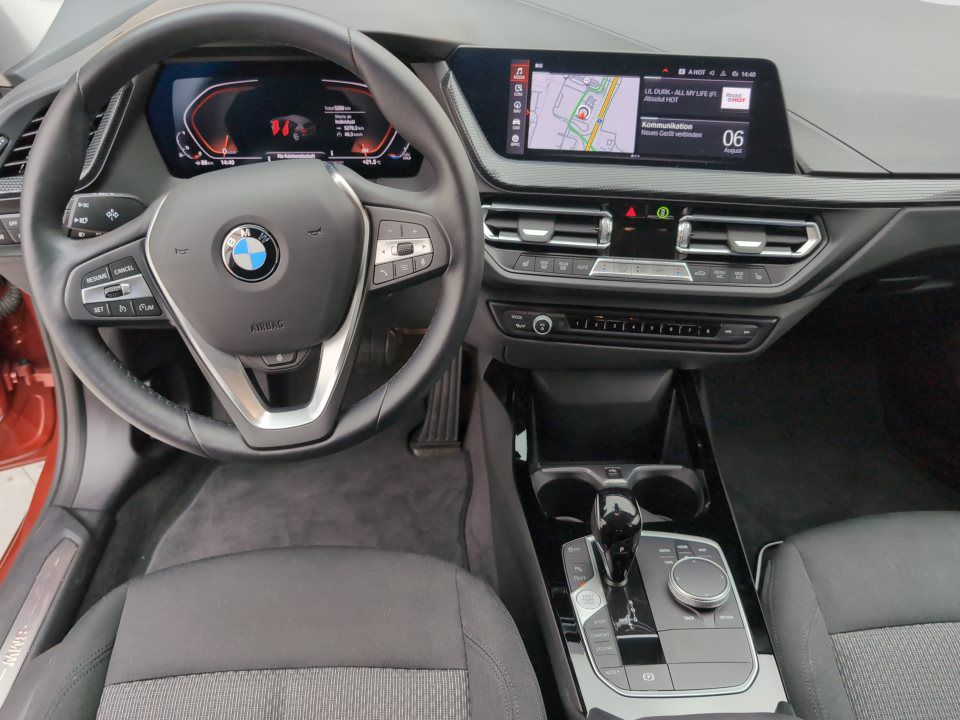 BMW 118