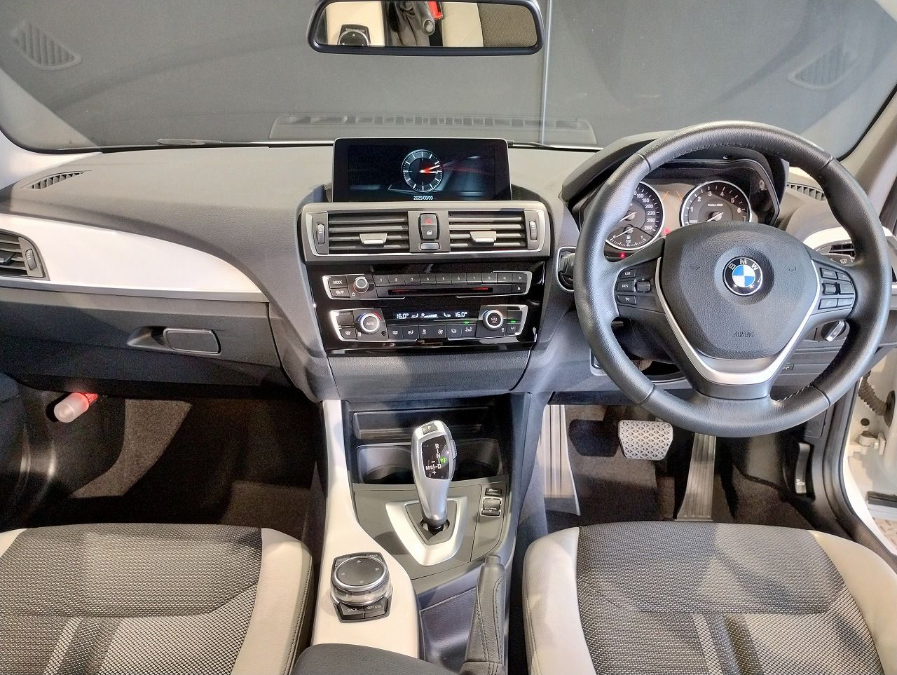 118 5DOOR RHD