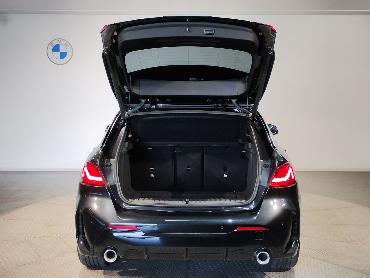 F40 118d Sports Hatch 5-door B47 2.0d