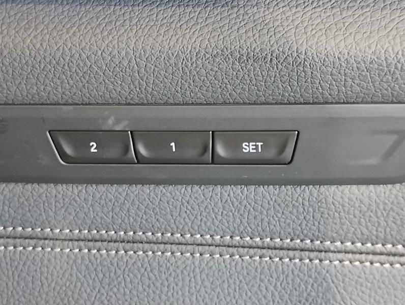 530e Sedan RHD