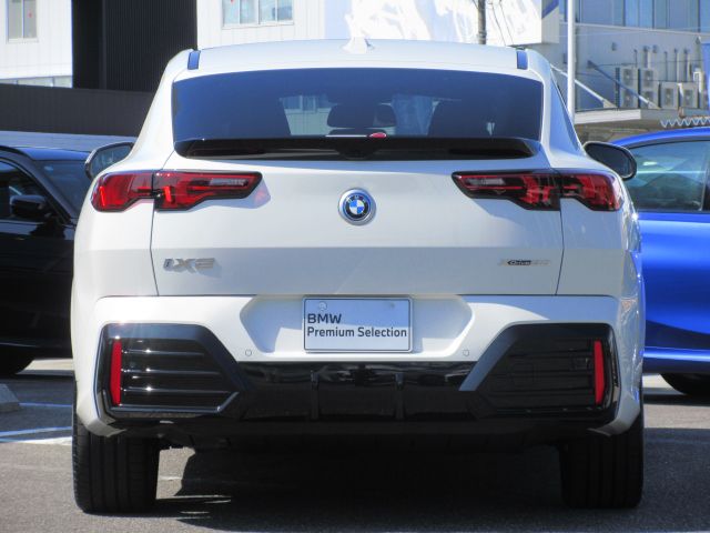 iX2 xDrive30 MSP