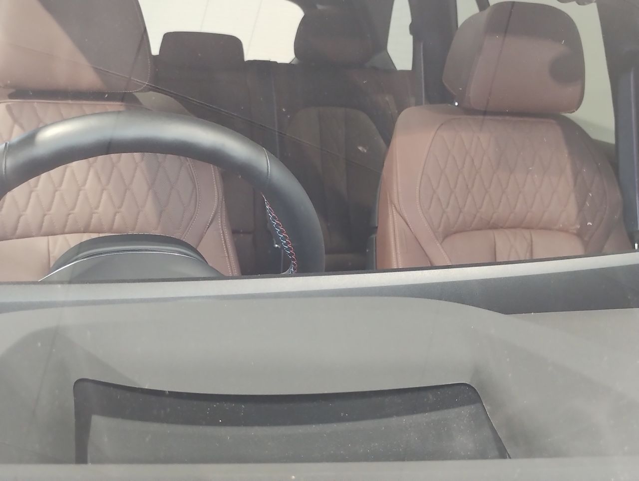 X5 M60i xDrive RHD