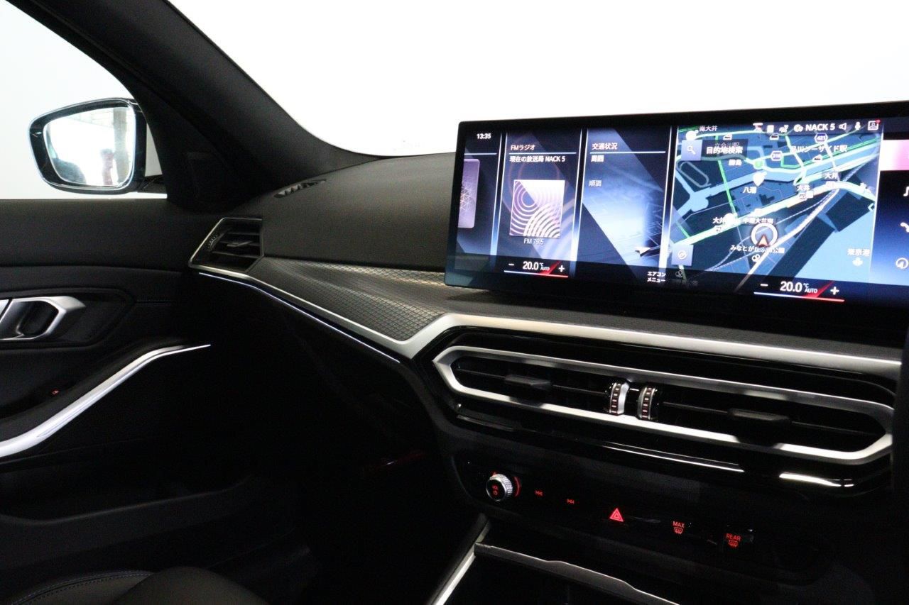 320d xDrive Berline RHD