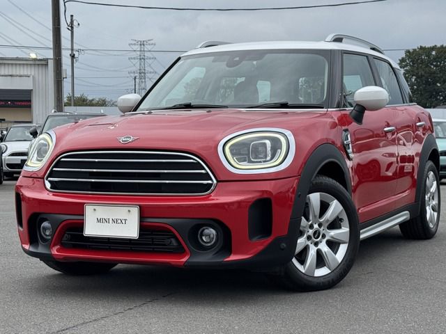 THE NEW MINI COOPER D CROSSOVER.