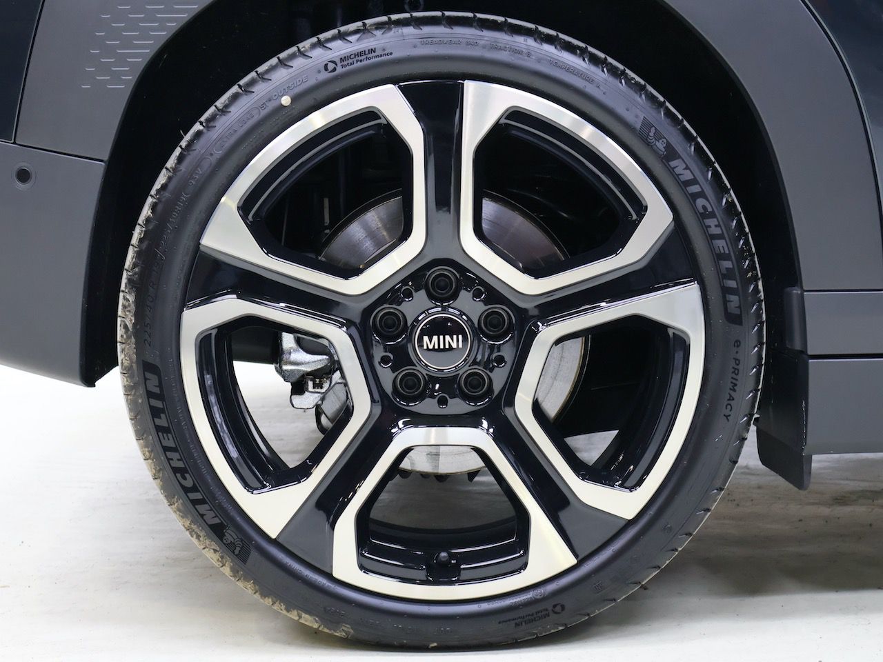 J05 MINI Aceman SE