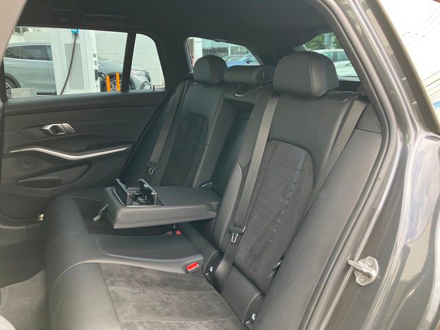 G21 320d xDrive Touring RHD