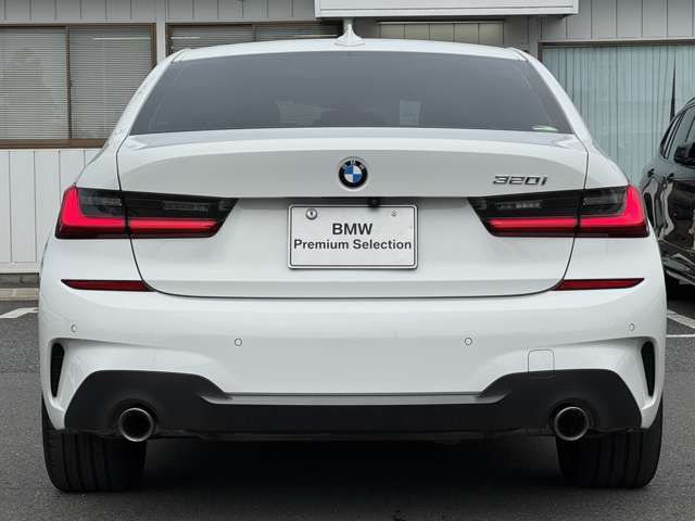 G20 320i Saloon RHD TU