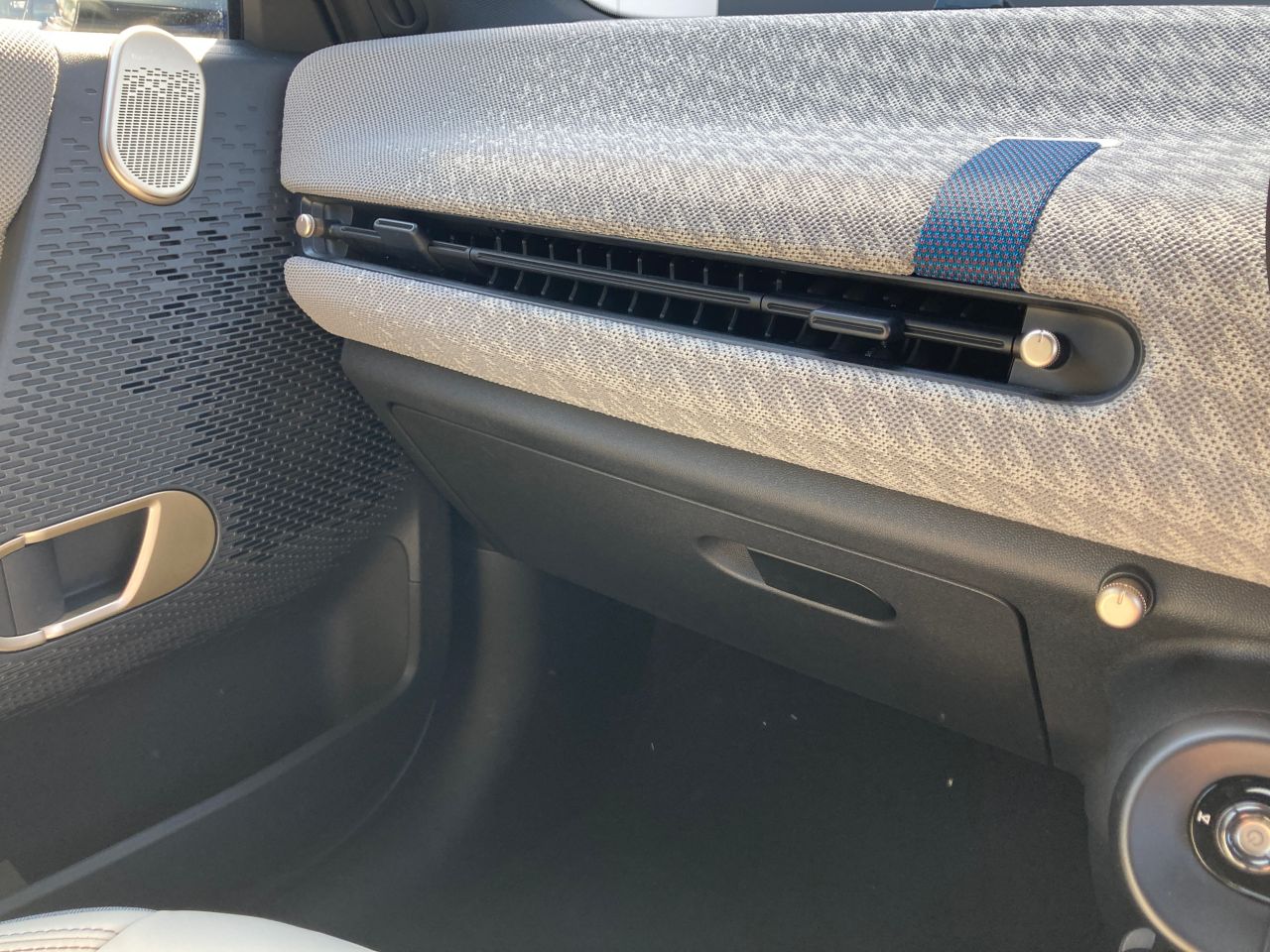 J01 MINI Cooper SE
