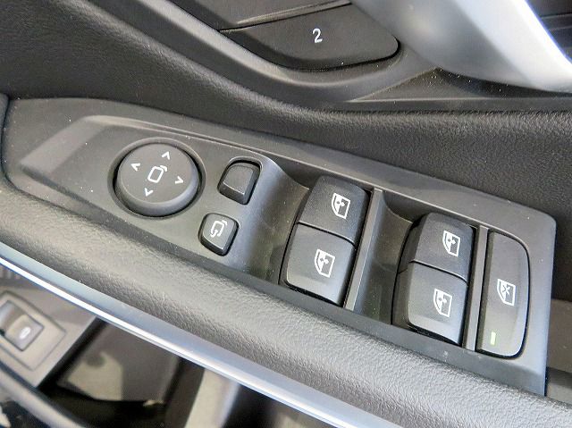 320d xDrive Berline RHD