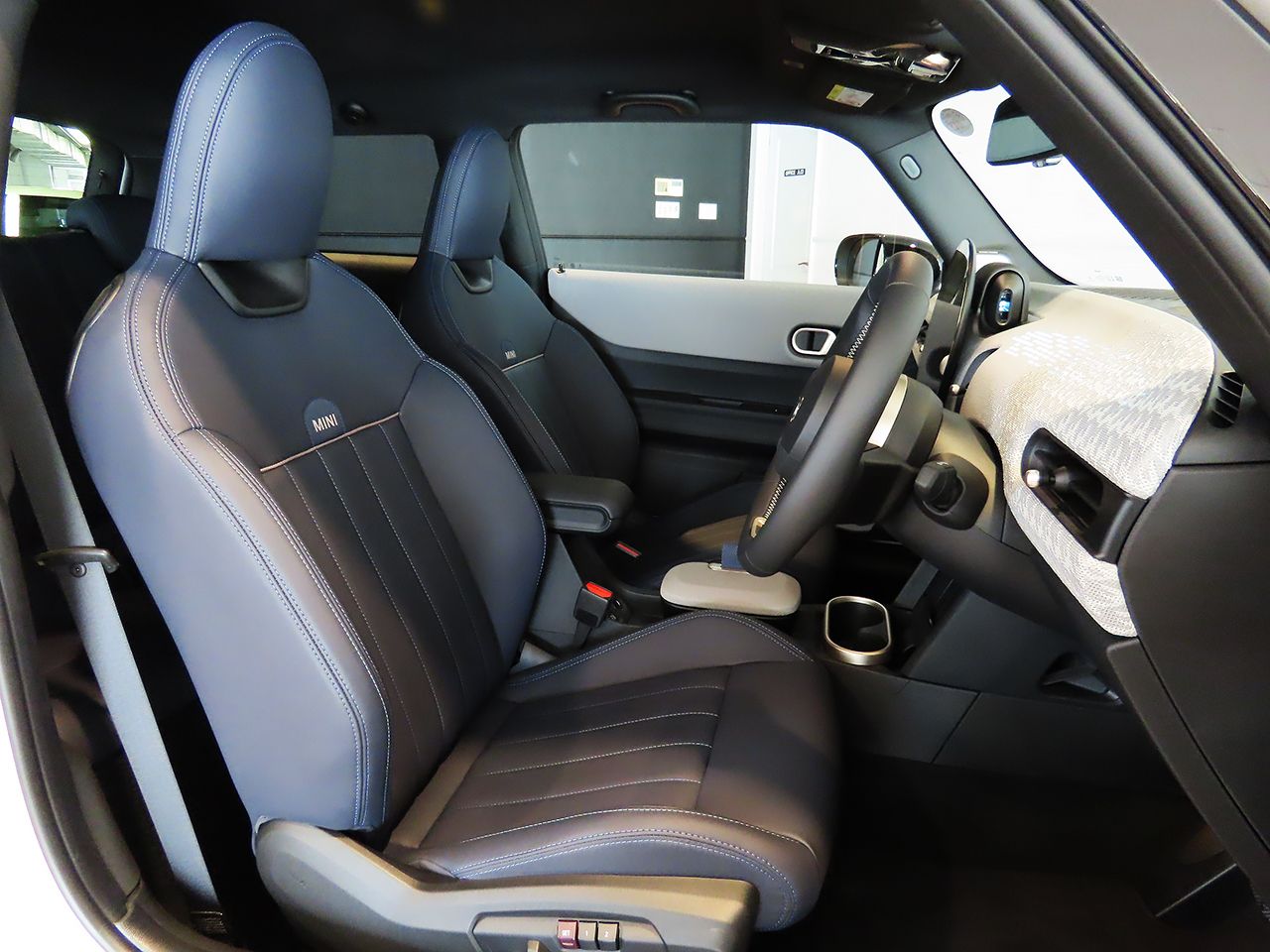 F66 MINI Cooper C 3Dr