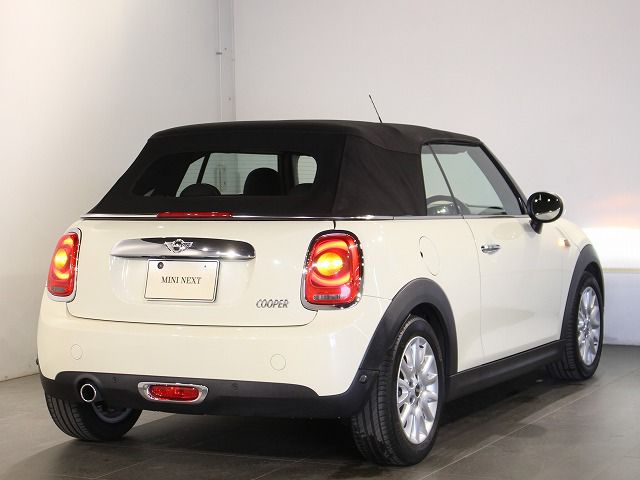 MINI CONVERTIBLE COOPER