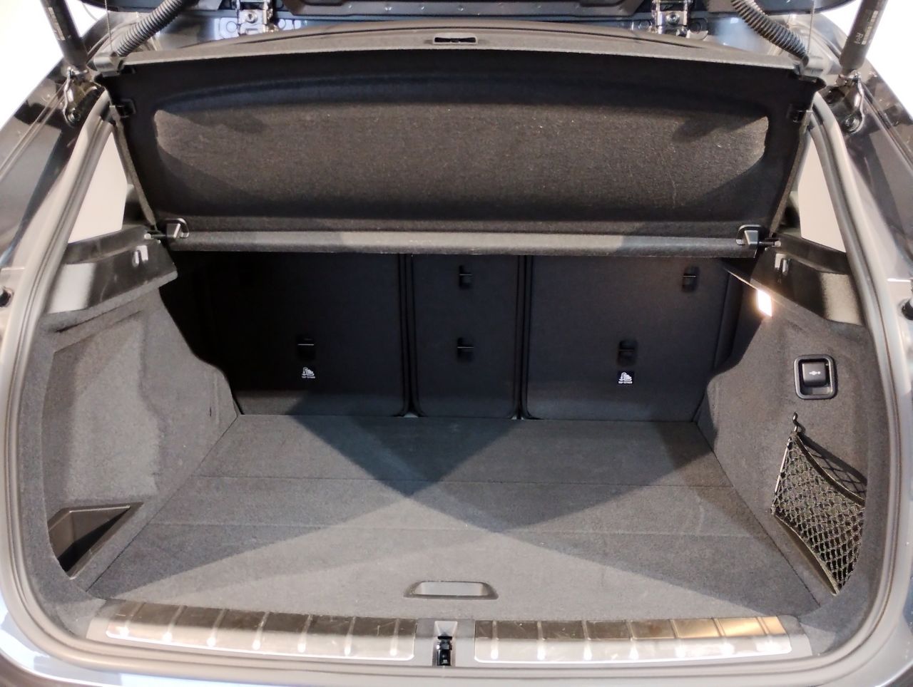 X1 sDrive18i RHD
