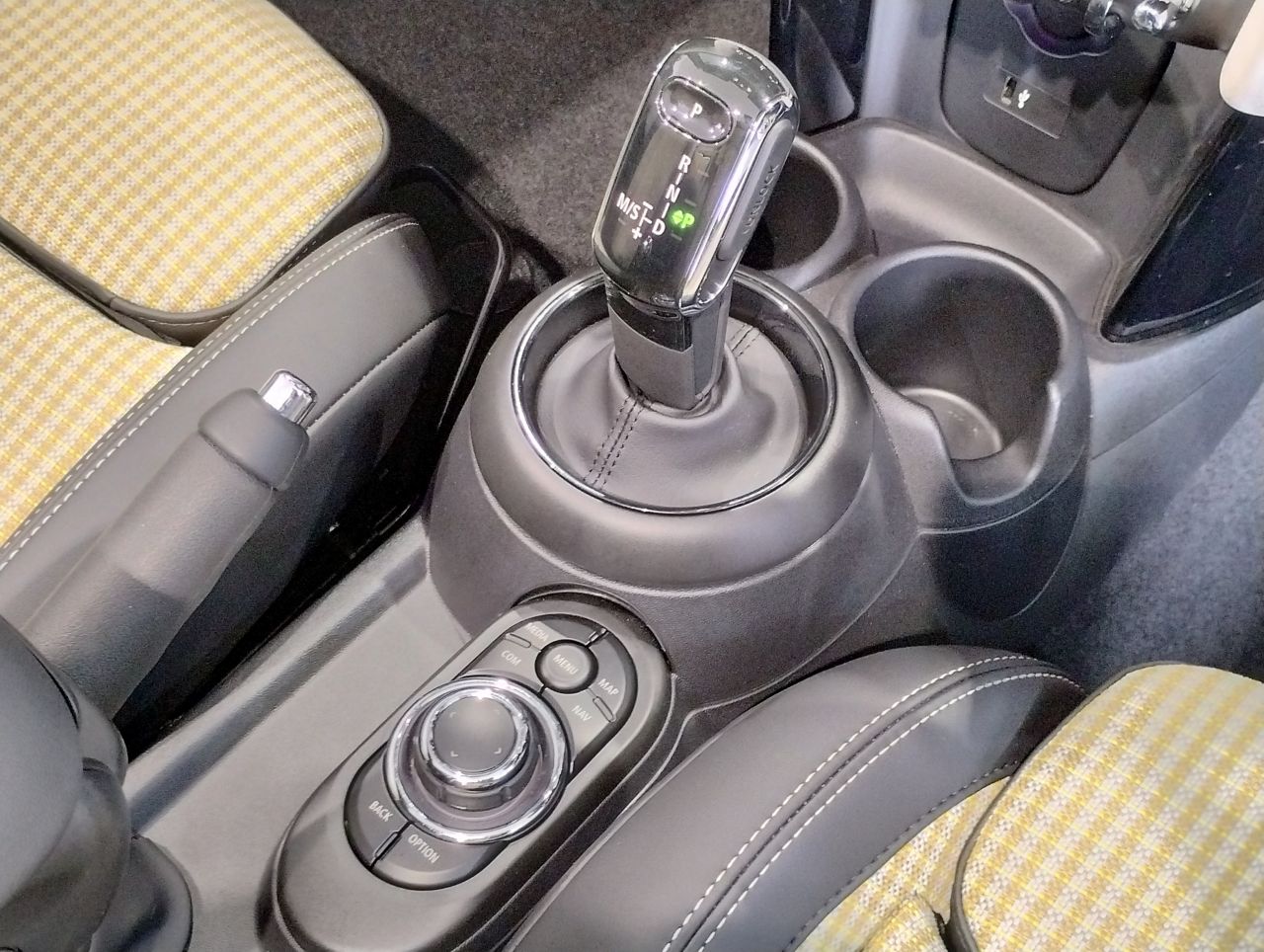 MINI Cooper S Convertible RHD