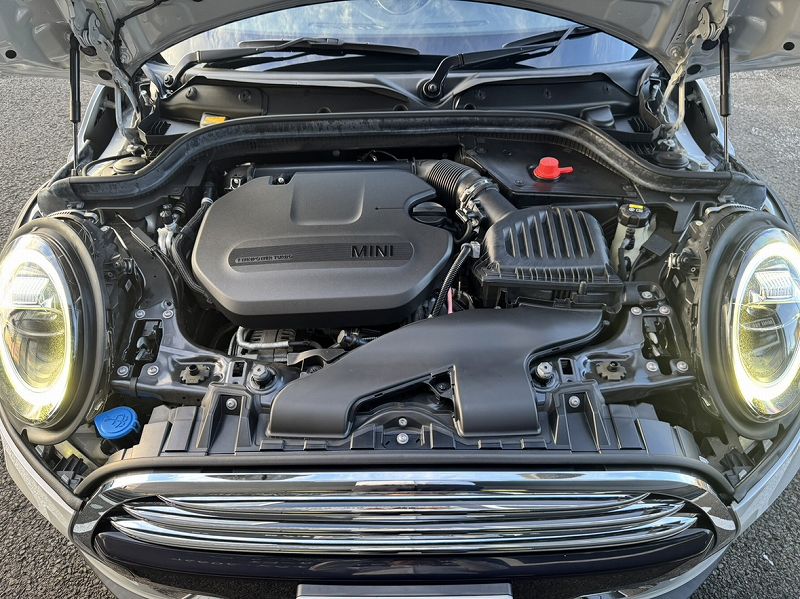 MINI F55 Cooper D 5dr Hatch LCI