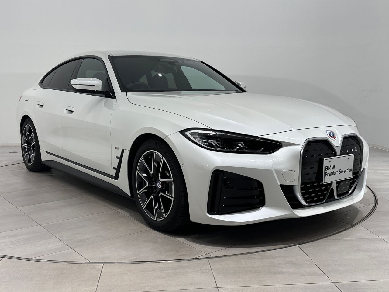 G26 i4 eDrive40 RHD