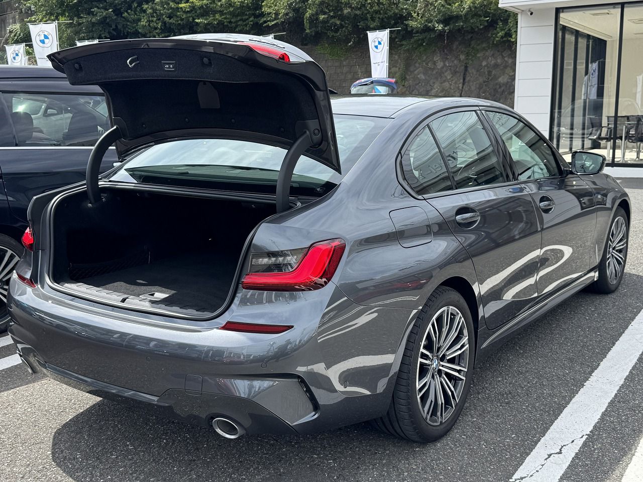 G20 330e Saloon RHD MX