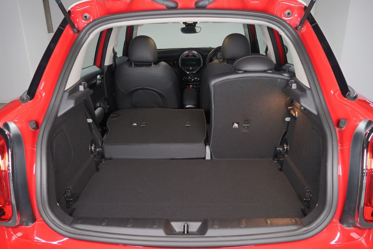 F55 MINI Cooper 5-Door Hatch LCI