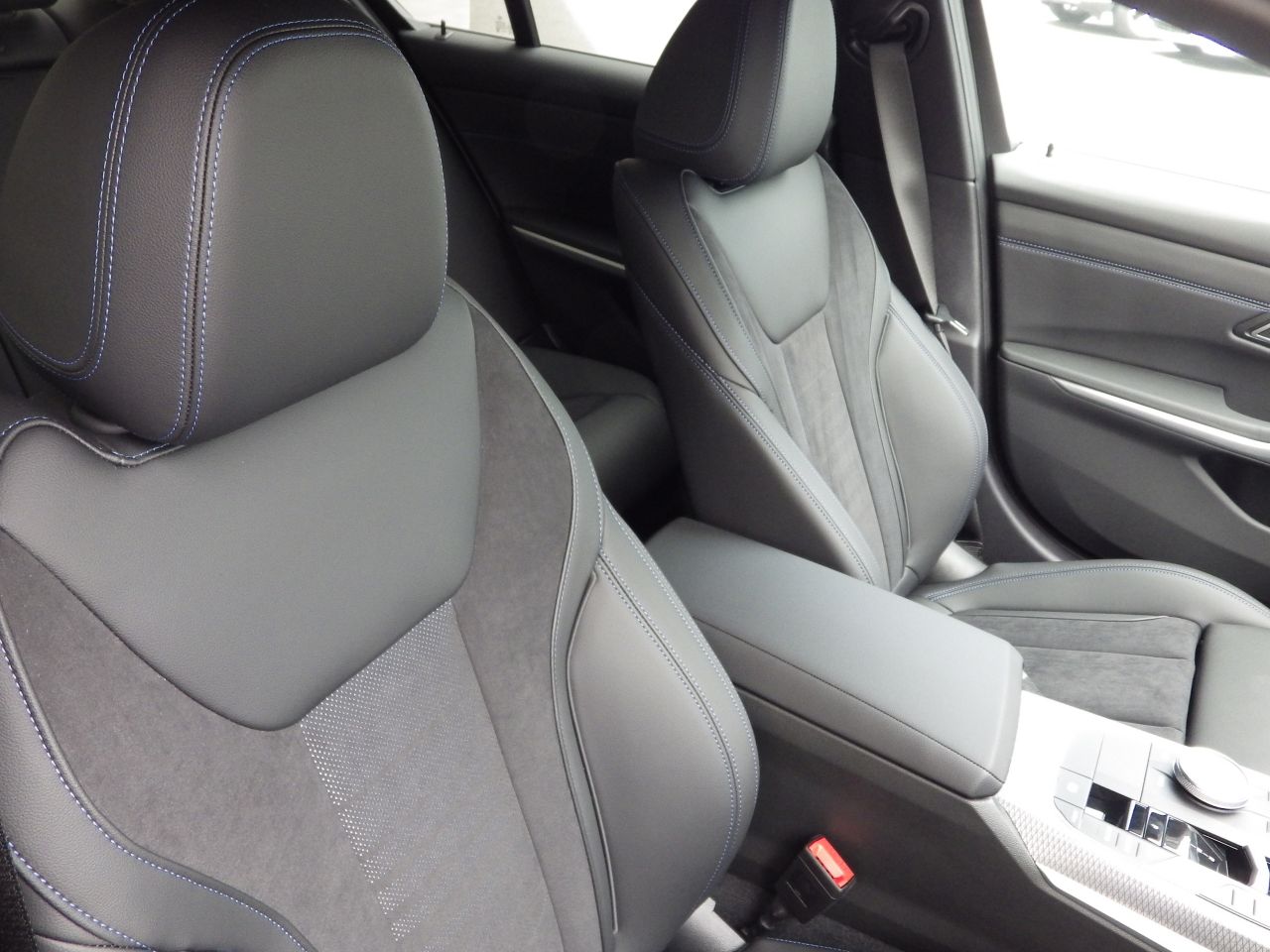 G20 320i Saloon LCI RHD MX