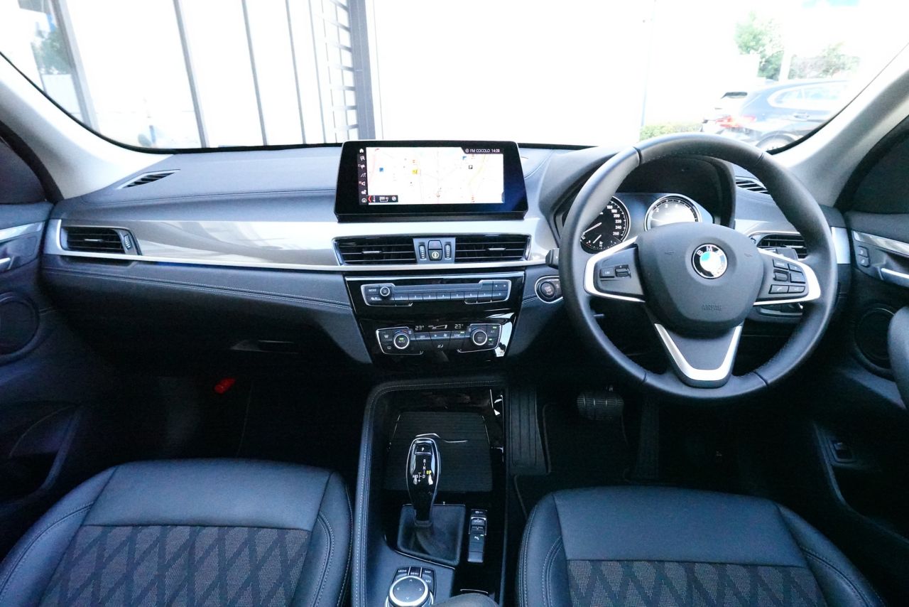 X1 sDrive18i RHD