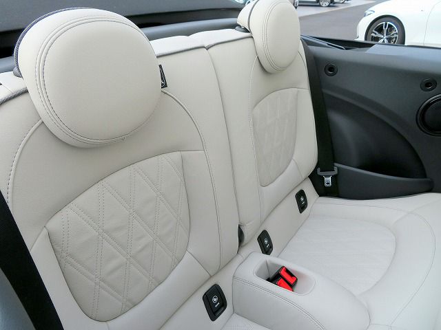 MINI Cooper S Convertible RHD