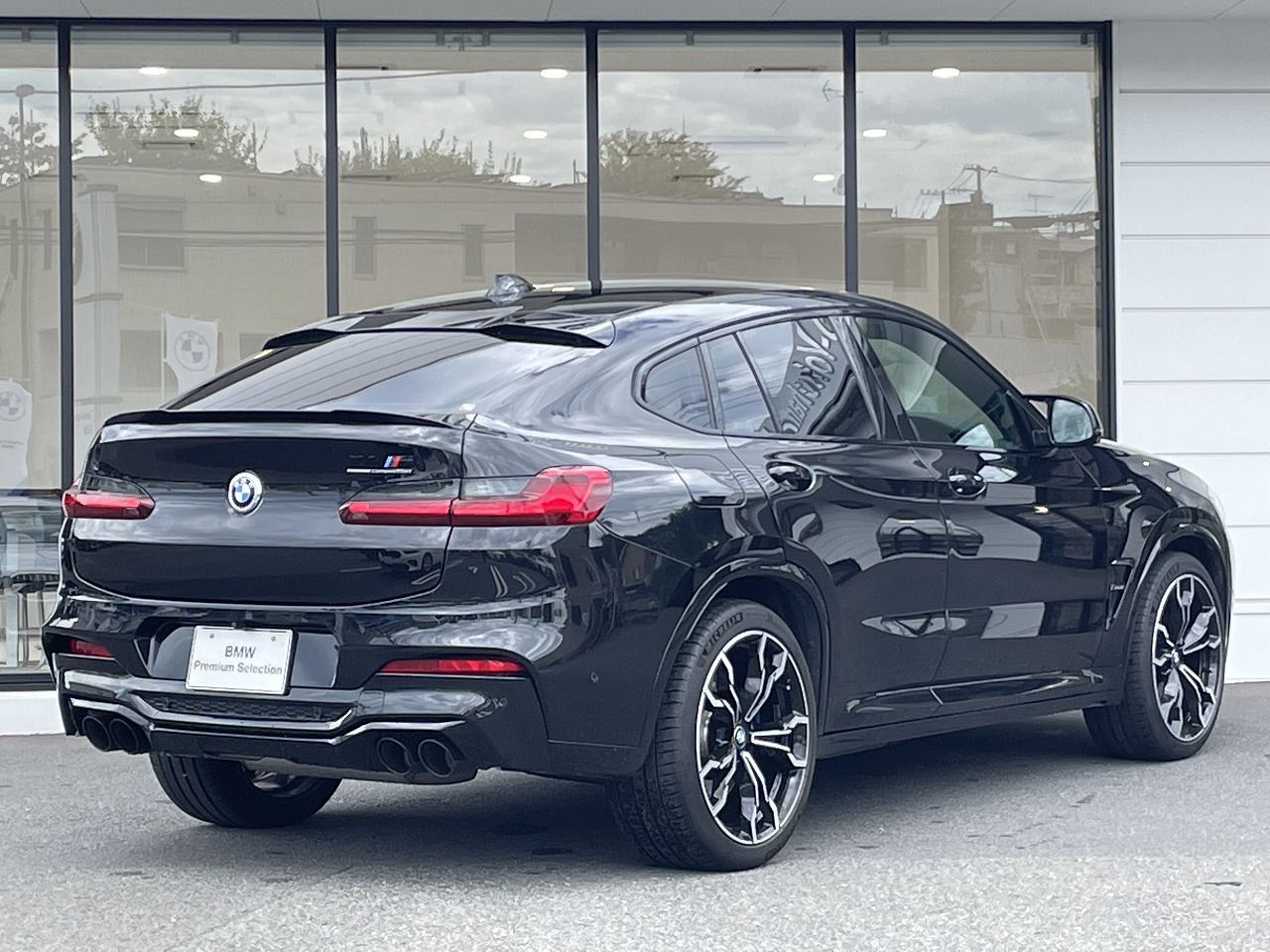 X4 M RHD