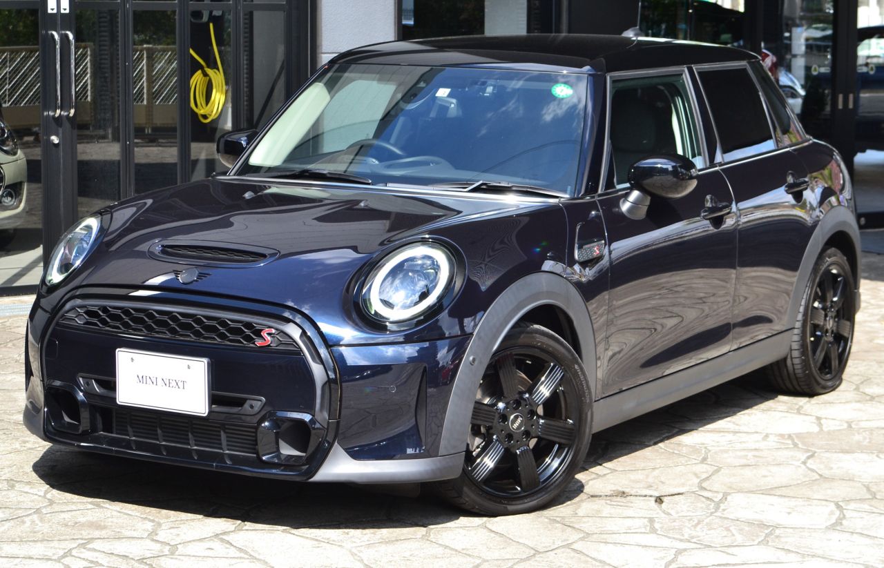 THE NEW MINI COOPER SD 5 DOOR.