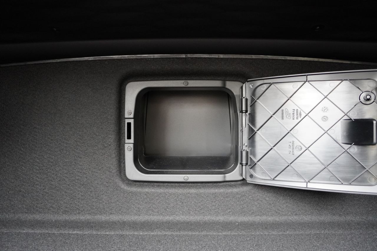 G29 z4 sDrive20i RHD