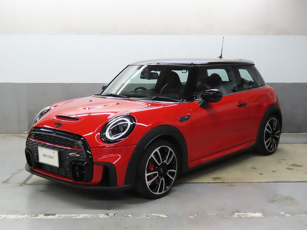 THE MINI JOHN COOPER WORKS.