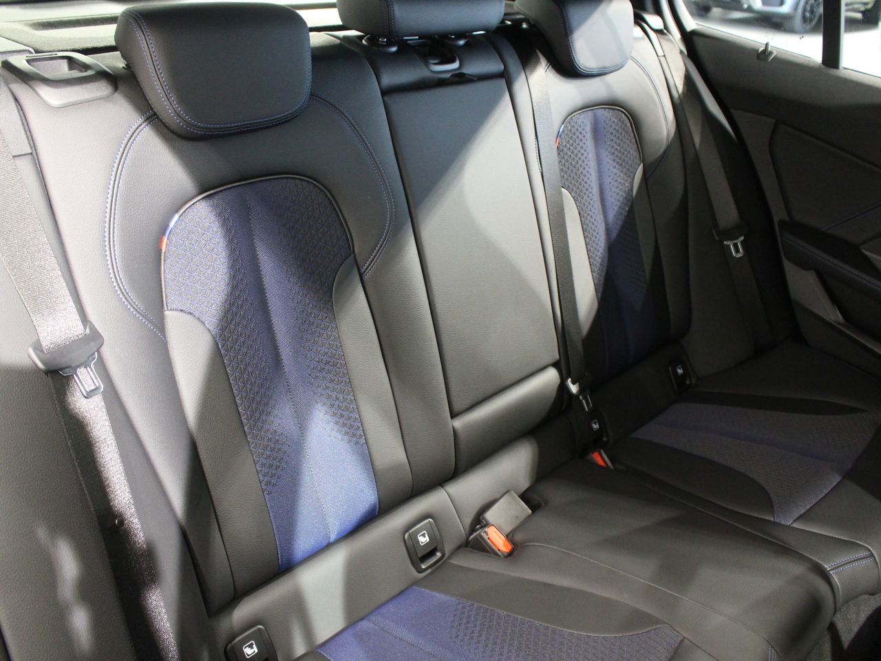 F40 118d Sports Hatch 5-door B47 2.0d