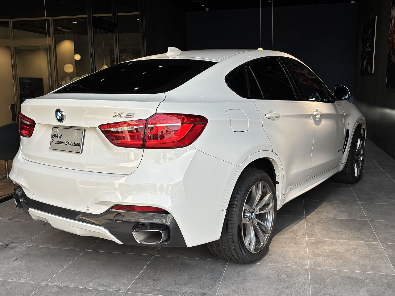 X6 XDRIVE 50I RHD