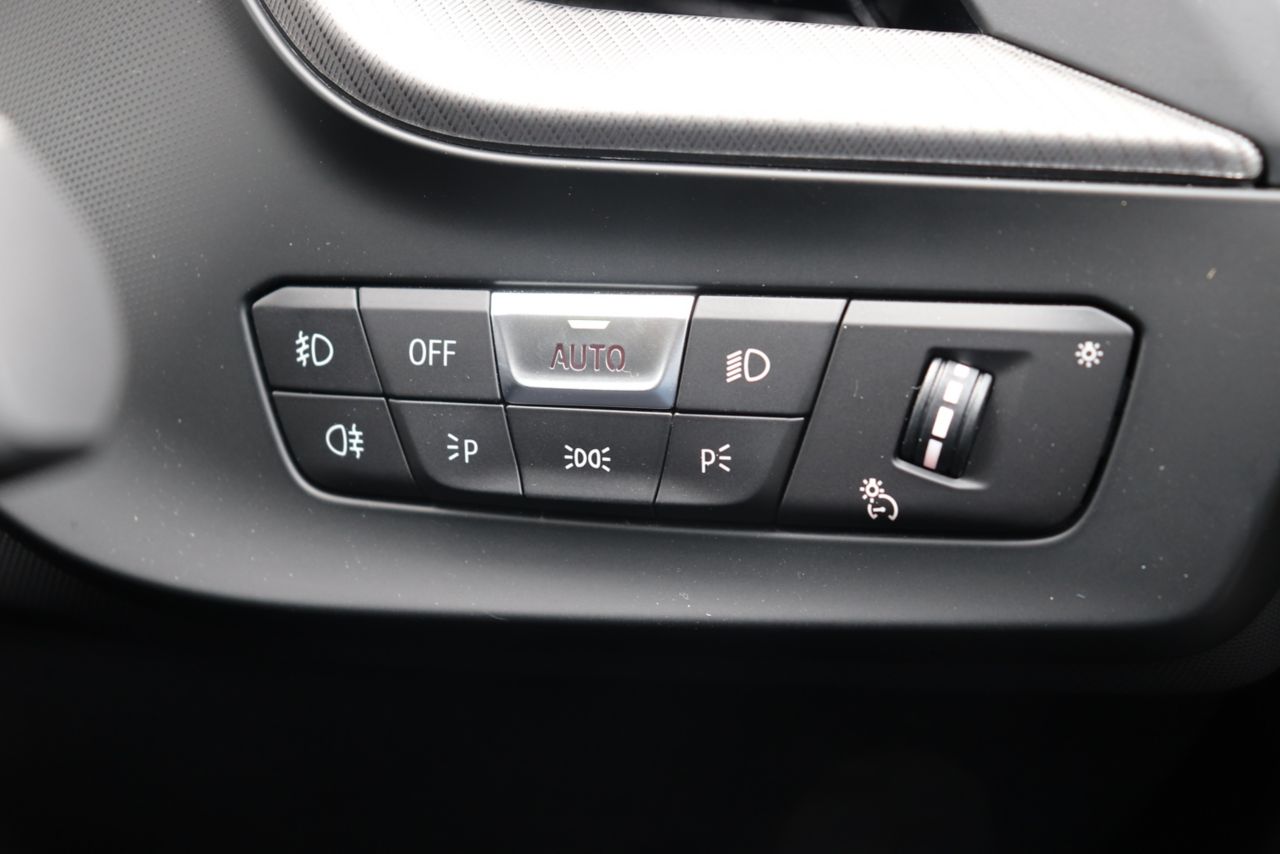 F40 118d Sports Hatch 5-door B47 2.0d