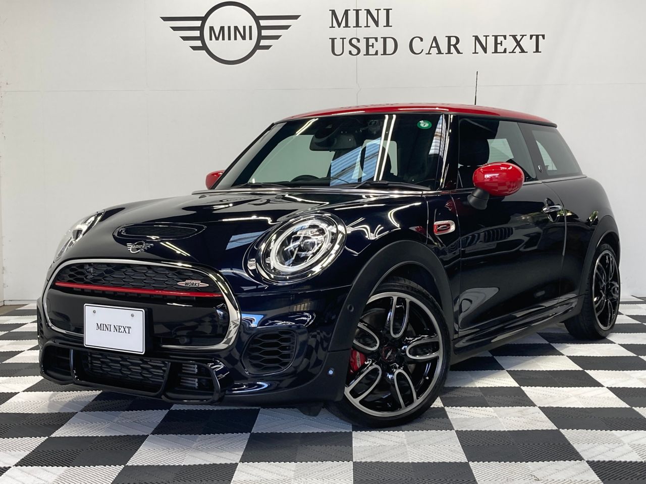 MINI JOHN COOPER WORKS 3 DOOR.