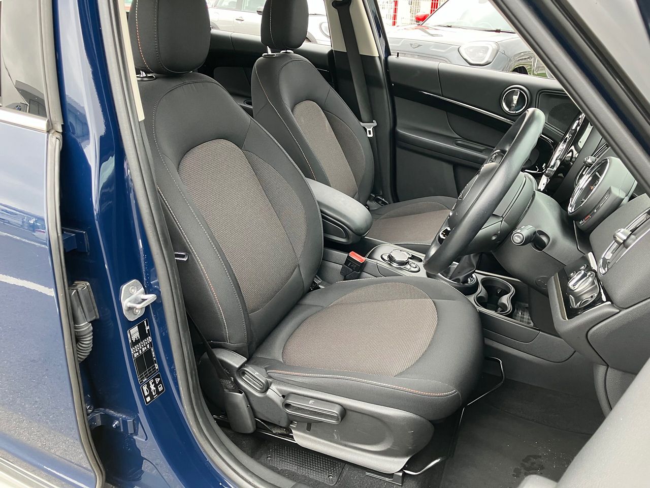 MINI CROSSOVER COOPER D ALL4