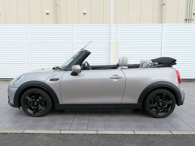 MINI Cooper S Convertible RHD