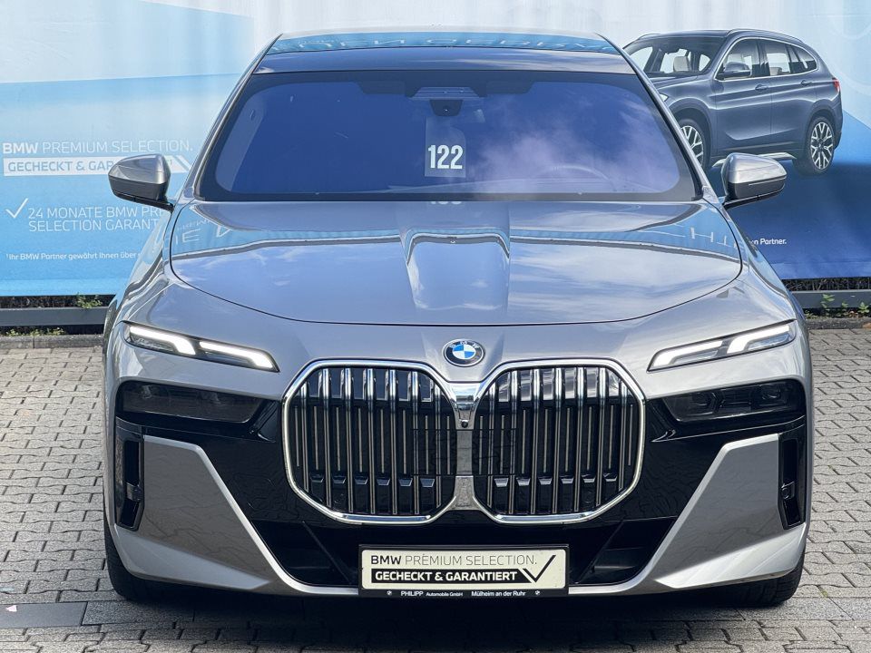 BMW 740