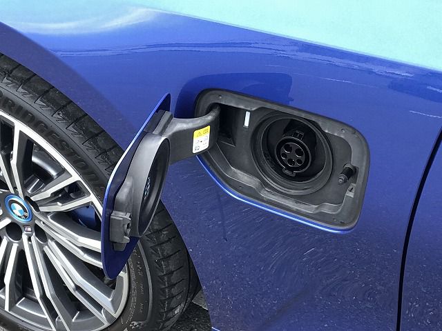 G20 330e Saloon RHD MX