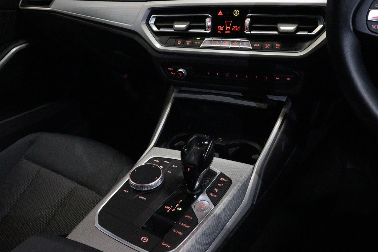 318i Berline RHD