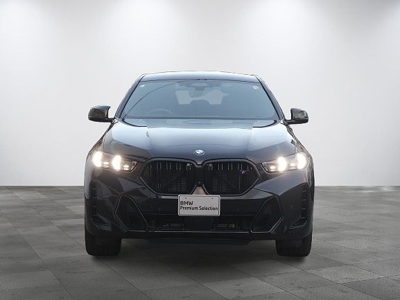 X6 M60i xDrive RHD