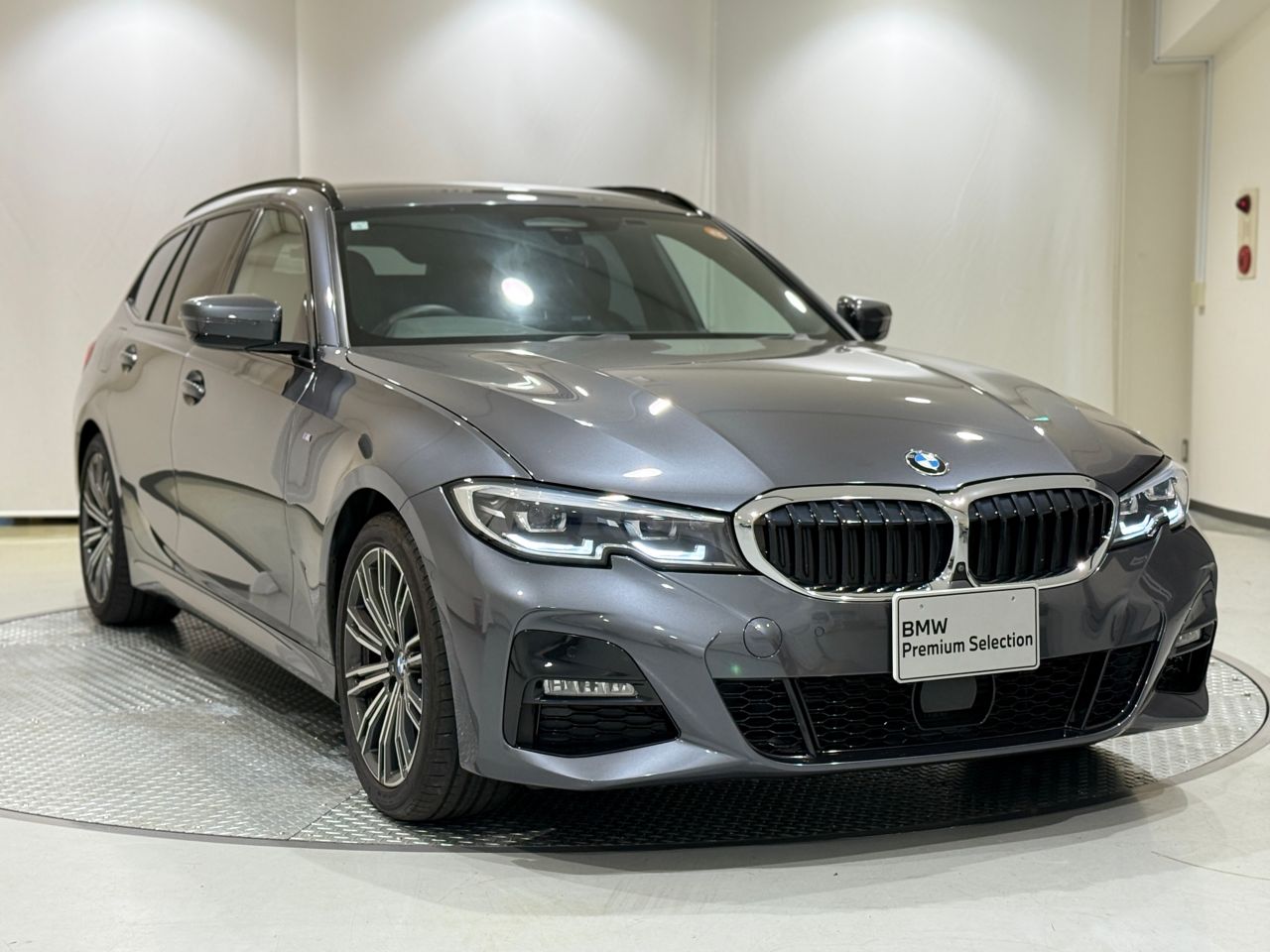 G21 320i RHD