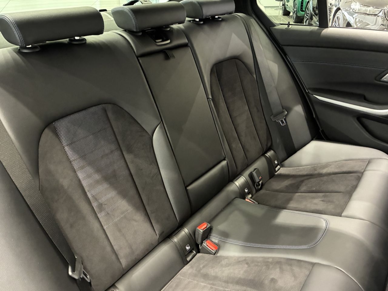 G20 320i Saloon LCI RHD MX