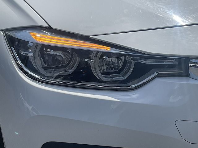 320D SEDAN RHD
