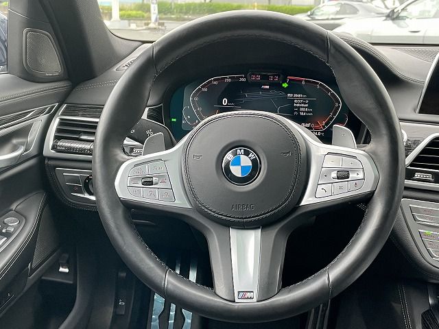 750i xDrive Sedan
