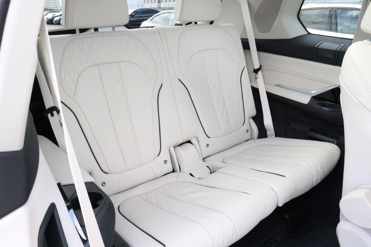 X7 xDrive40d RHD US