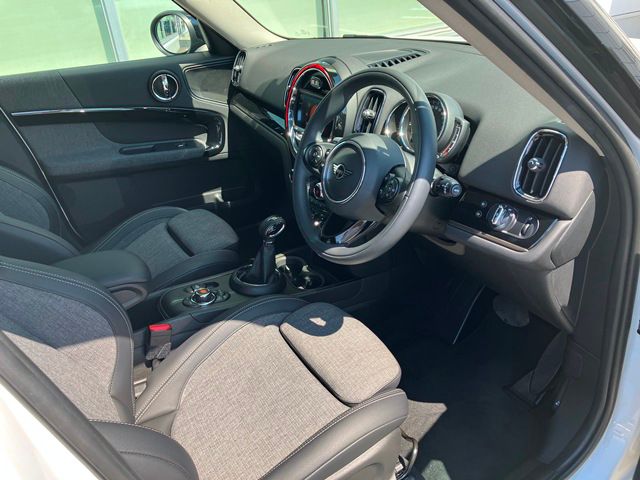 MINI CROSSOVER COOPER D