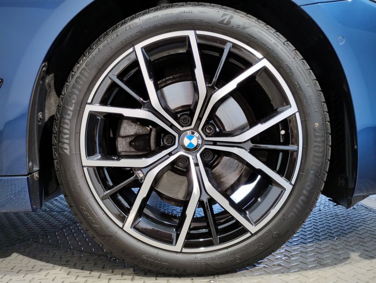 520d xDrive Sedan RHD